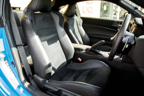 Toyota GT86 D-4S CLUB SERIES 18