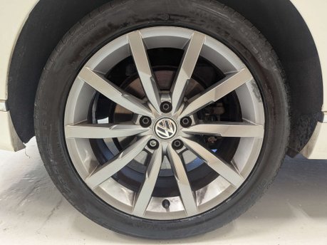 Volkswagen Passat 2.0 Passat R-Line TDI BlueMotion Technology Semi-Auto 4dr 25