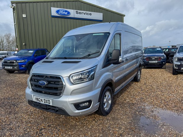 Ford Transit LWB L3H2 [SOLD CM] Medium Roof Limited 350 Air Con Sensors EURO 6 2