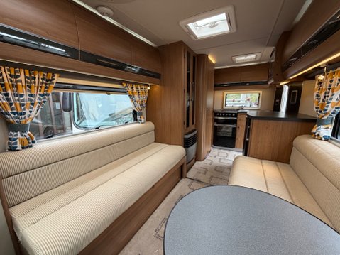 Auto-Trail Tracker EKS LOVELT LOW MILEAGE GREAT SPEC TRACKER 14