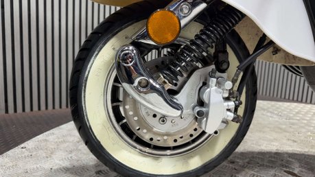Ajs MODENA 2021 ONLY 800 MILES MODERN RETRO SCOOTER 125CC MOT OCTOBER 2027 14
