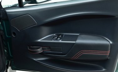 Aston Martin Vantage GT8 19
