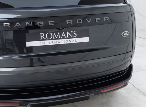 Land Rover Range Rover P440e HSE 23