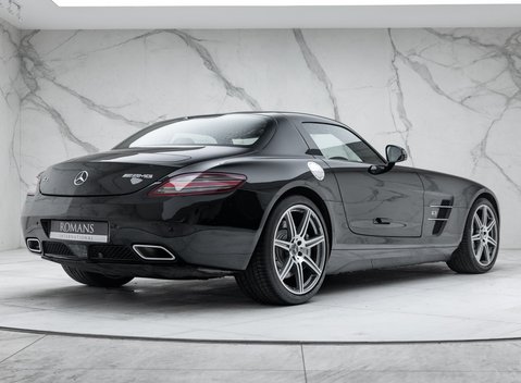 Mercedes-Benz SLS AMG 6