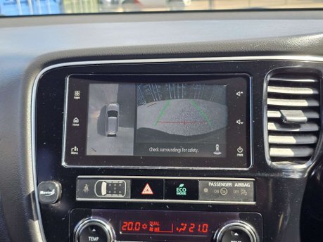 Mitsubishi Outlander 2.4h TwinMotor 13.8kWh 4h SUV 5dr Petrol Plug-in Hybrid CVT 4WD Euro 6 (s/s 35