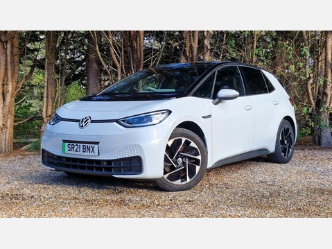 Volkswagen ID.3 Pro Performance 58kWh Family Hatchback 5dr Electric Auto (204 ps) 17