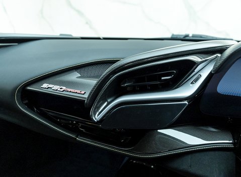 Ferrari SF90 Stradale 16