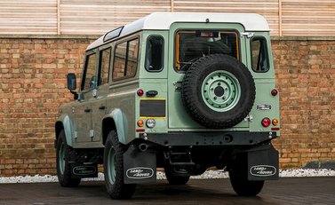 Land Rover Defender 110 Heritage 3