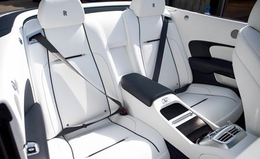 Rolls-Royce Dawn 15