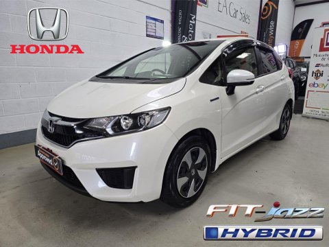 Honda Fit 1.5 VVTi Hybrid 1