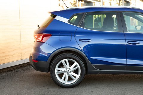 SEAT Arona TSI FR 7