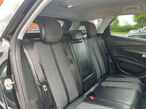 Peugeot 3008 1.6 3008 Allure Blue HDi S/S 5dr 19