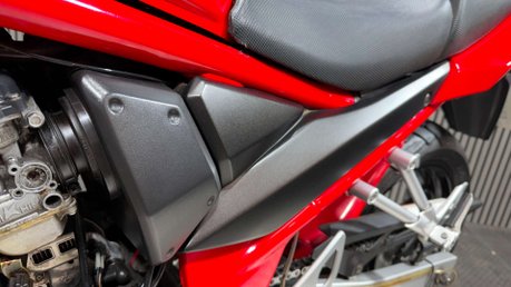 Suzuki Bandit GSF 650 2005 ONLY 15K MOT VERY CLEAN A2 RESTRICTABLE 650CC 18