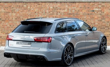 Audi RS6 Avant Performance 7