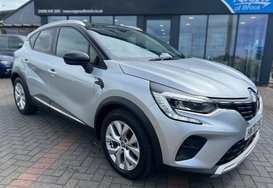 Renault Captur ICONIC 1.0 TCE 5