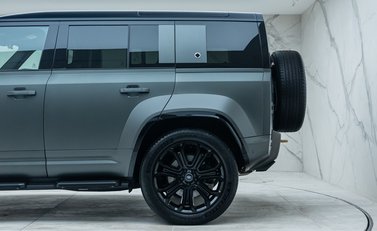 Land Rover Defender 110 OCTA EDITION ONE 43