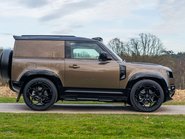 Land Rover Defender D250 X-Dynamic SE HardTop Obsidian WildTrak 3