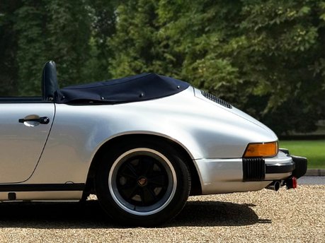 Porsche 911 CARRERA 3.2 CONVERTIBLE 11