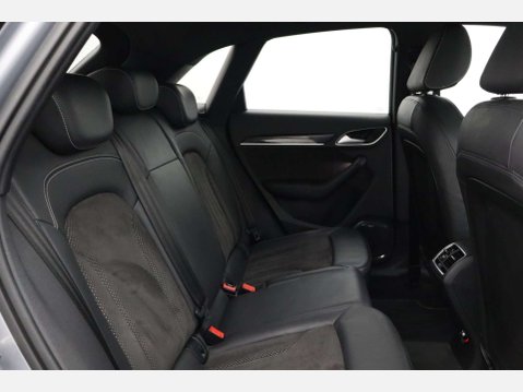 Audi Q3 1.4 TFSI CoD Black Edition SUV 5dr Petrol Manual Euro 6 (s/s) (150 ps) 23