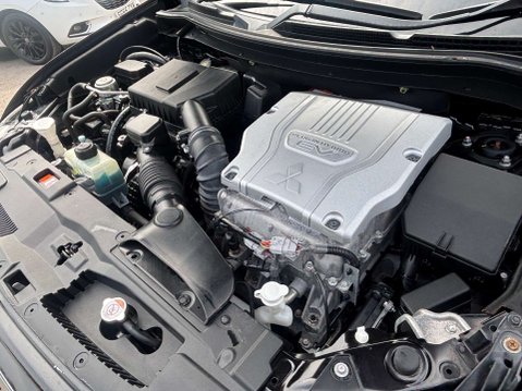 Mitsubishi Outlander 2.0h 12kWh GX4h SUV 5dr Petrol Plug-in Hybrid CVT 4WD Euro 6 (s/s) (200 ps) 33