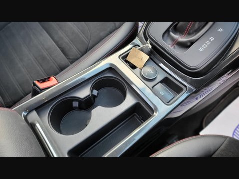 Ford Kuga ST-LINE X 13