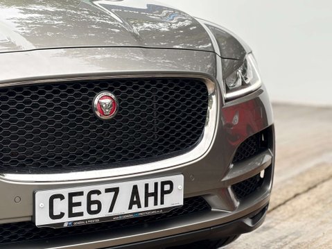 Jaguar F-Pace 2.0 F-PACE Portfolio AWD D 4WD 5dr 4