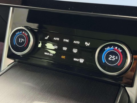 Land Rover Range Rover 3.0 P440e 38.2kWh SE SUV 5dr Petrol Plug-in Hybrid Auto 4WD Euro 6 (s/s) (4 60