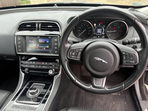 Jaguar XE PORTFOLIO 2