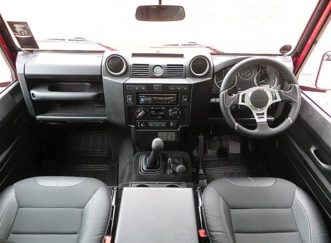 Land Rover Defender 90 XS 2