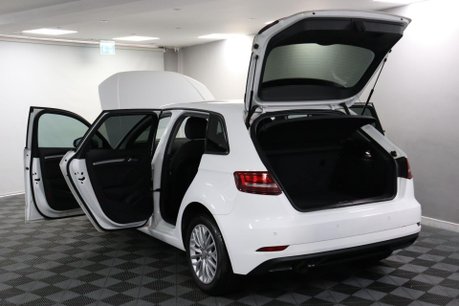 Audi A3 SPORTBACK TFSI SE TECHNIK 18