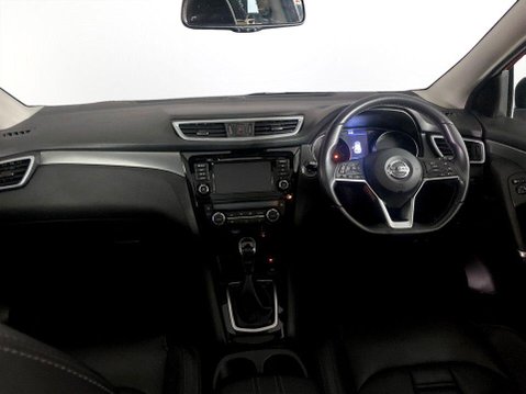 Nissan Qashqai 1.3 DIG-T N-Motion SUV 5dr Petrol DCT Auto Euro 6 (s/s) (160 ps) Cruise Co 19