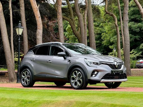 Renault Captur TECHNO E-TECH