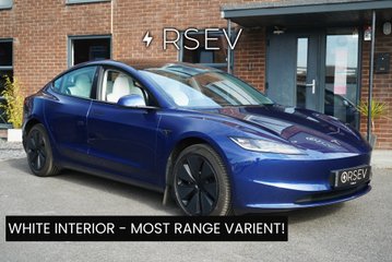 Tesla Model 3 LONG RANGE RWD TOW BAR WHITE INTERIOR GROK AI VENTILATED SEATS 1 OWNER VATQ