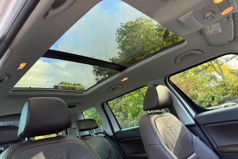Skoda Yeti Outdoor LAURIN AND KLEMENT TDI DSG - RARE CAR - PAN ROOF -APPLE CARPLAY -8 SERVICES 46
