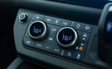 Land Rover Defender 110 V8 CARPATHIAN EDITION URBAN 22