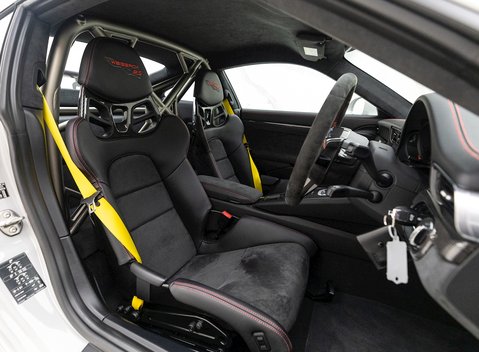 Porsche 911 (991.2) GT2 RS Weissach 10