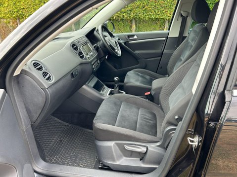 Volkswagen Tiguan 2.0 TDI BlueMotion Tech Match 4WD Euro 5 (s/s) 5dr 21