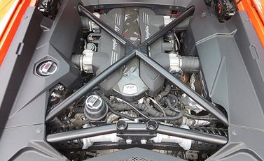 Lamborghini Aventador LP 700-4 7