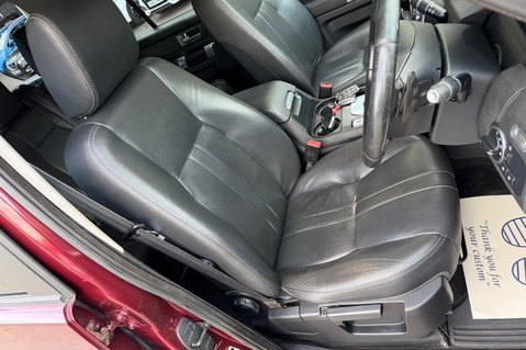 Land Rover Discovery SDV6 SE TECH - 11 SERVICES RECORDED INC CAMBELT CHANGE 32