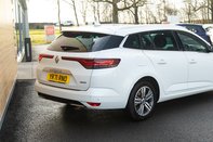 Renault Megane ICONIC E-TECH 8