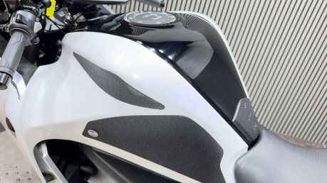 Honda VFR1200F 2010 VFR 1200 ONLY 22K LONG MOT SPORTS TOURER 1200CC 43