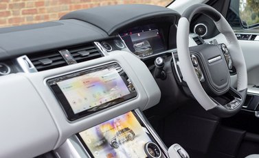 Land Rover Range Rover Sport 5.0 SVR 17