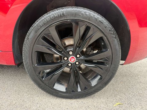 Jaguar F-Pace 2.0 F-PACE R-Sport AWD D Auto 4WD 5dr 49