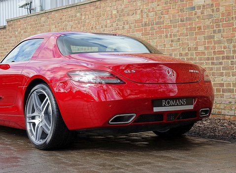 Mercedes-Benz SLS AMG 9