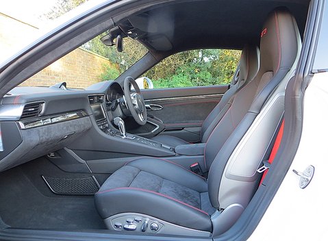 Porsche 911 (991) GT3 12