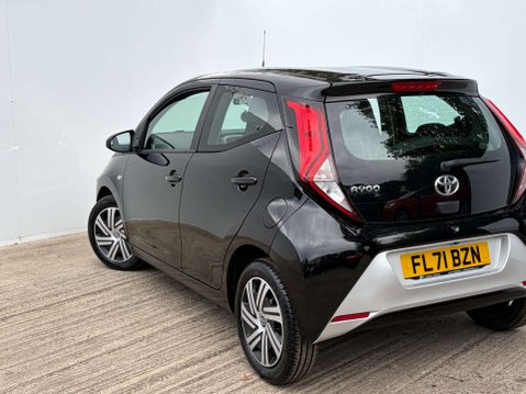 Toyota Aygo 1.0 Aygo X-Play TSS VVT-i 5dr 32