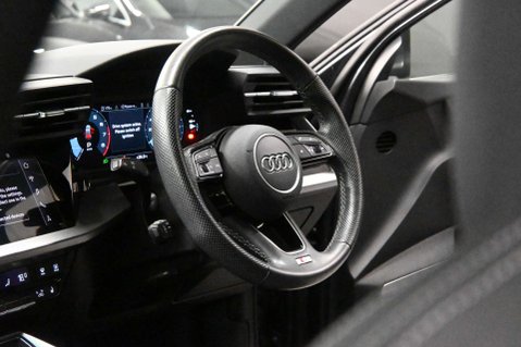Audi A3 1.5 A3 Sportback 35 TFSI MHEV S Line Semi-Auto 5dr 4