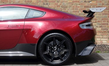Aston Martin Vantage GT8 22