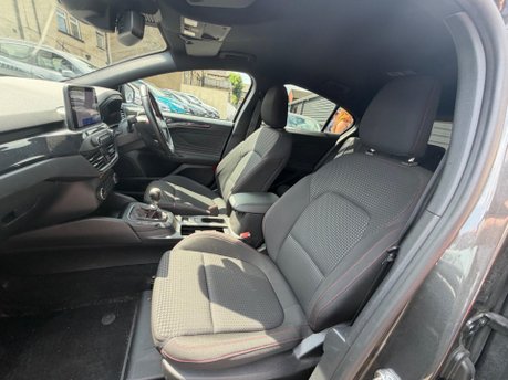 Ford Focus ST-LINE EDITION MHEV 15