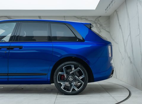 Rolls-Royce Cullinan Series II BLACK BADGE 42